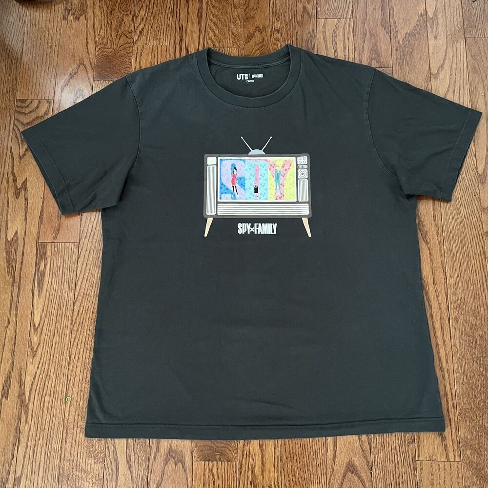 Uniqlo UT SPY x FAMILY Graphic Tee Mens XL Dark Army Green Anya Anime Shirt